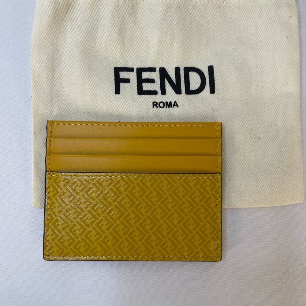 New🌻FENDI CARDHOLDER 🌻 - Picture 1 of 9